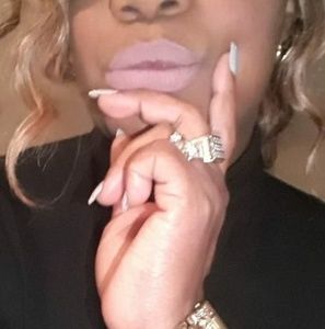 Meet your Posher, Yunaisi